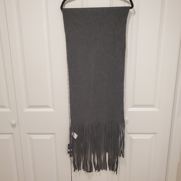 2/$35 Scarve by lucky brand BNWT - Picture 2 of 4
